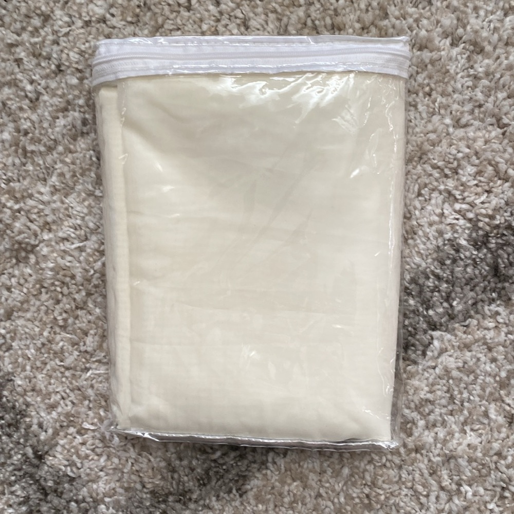 Ivory window scarf